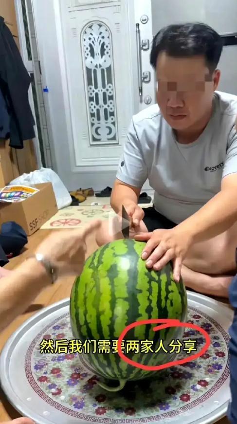 专门讲吃瓜的博主退网,揭秘吃瓜博主退网背后的故事