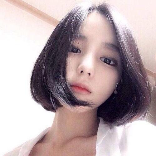 短发女孩网红吃瓜视频,揭秘娱乐圈幕后真相