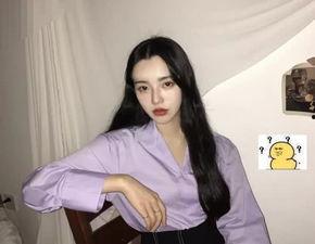 吃瓜视频网红美女图片,网红美女的吃瓜日常