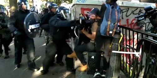 吃瓜警察网记者,揭秘网络舆论背后的真相