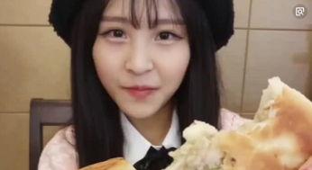 快手网红小妹吃瓜视频在线观看,带你领略快手热门美食瞬间