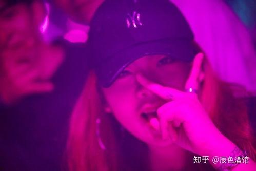 酒吧吃瓜事件网红叫什么