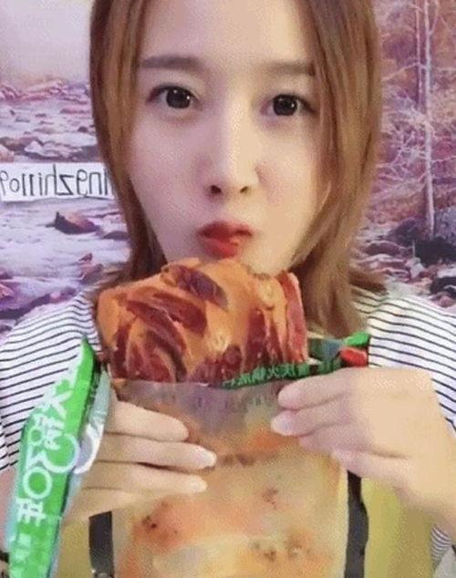 免费吃瓜网红视频,揭秘娱乐圈幕后故事