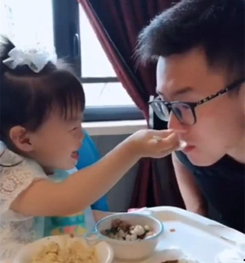 网课哥哥妹妹吃瓜,哥哥妹妹吃瓜大揭秘