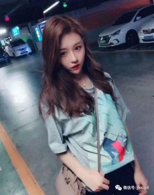 网红陈妮妮吃瓜图片高清,高清美图曝光引网友热议