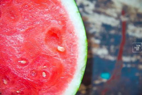 江阴网红吃瓜事件真相