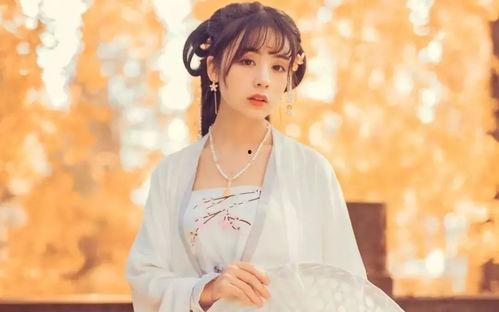 汉服网红吃瓜图片,揭秘网络红人幕后生活